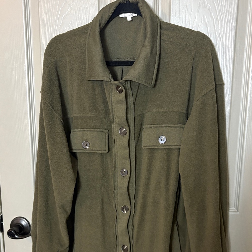 La Miel Olive Green Women's Fleece  Shacket NWOT Sz L
